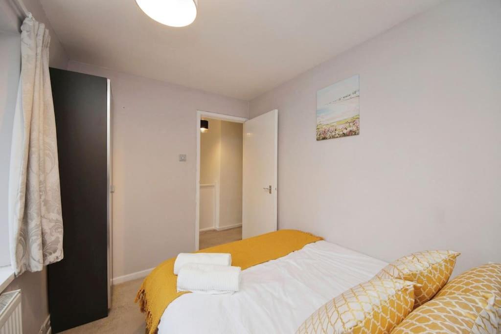 Beautiful Home Close To Town Free Netflix, Wifi 솔리헐 외부 사진